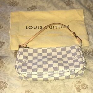 Louis Vuitton white Damier clutch